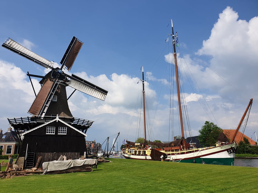 Klipper De Hoop bij Houtzaagmolen
